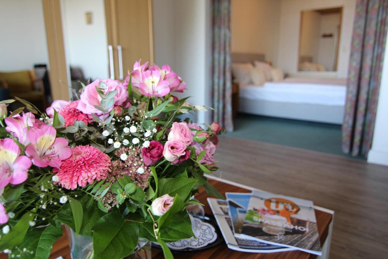 Hotel Zur Schoenen Aussicht Grömitz Εξωτερικό φωτογραφία