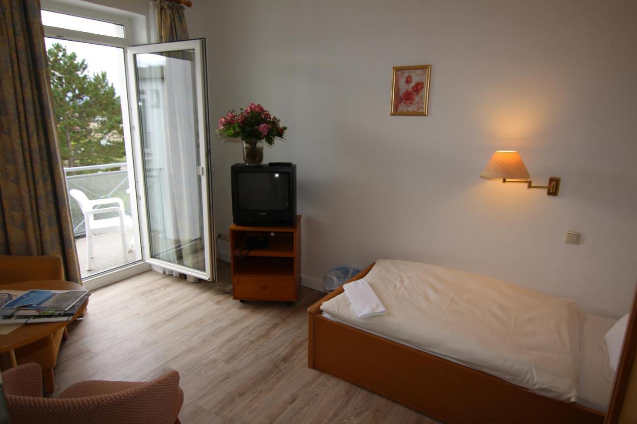 Hotel Zur Schoenen Aussicht Grömitz Εξωτερικό φωτογραφία
